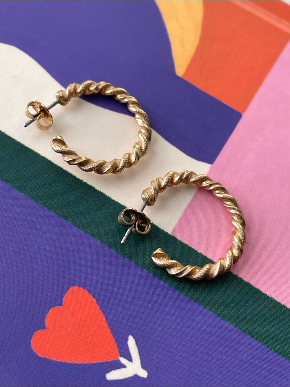 Vintage goldtone rope twist open hoop earrings Avon? preppy classic academia